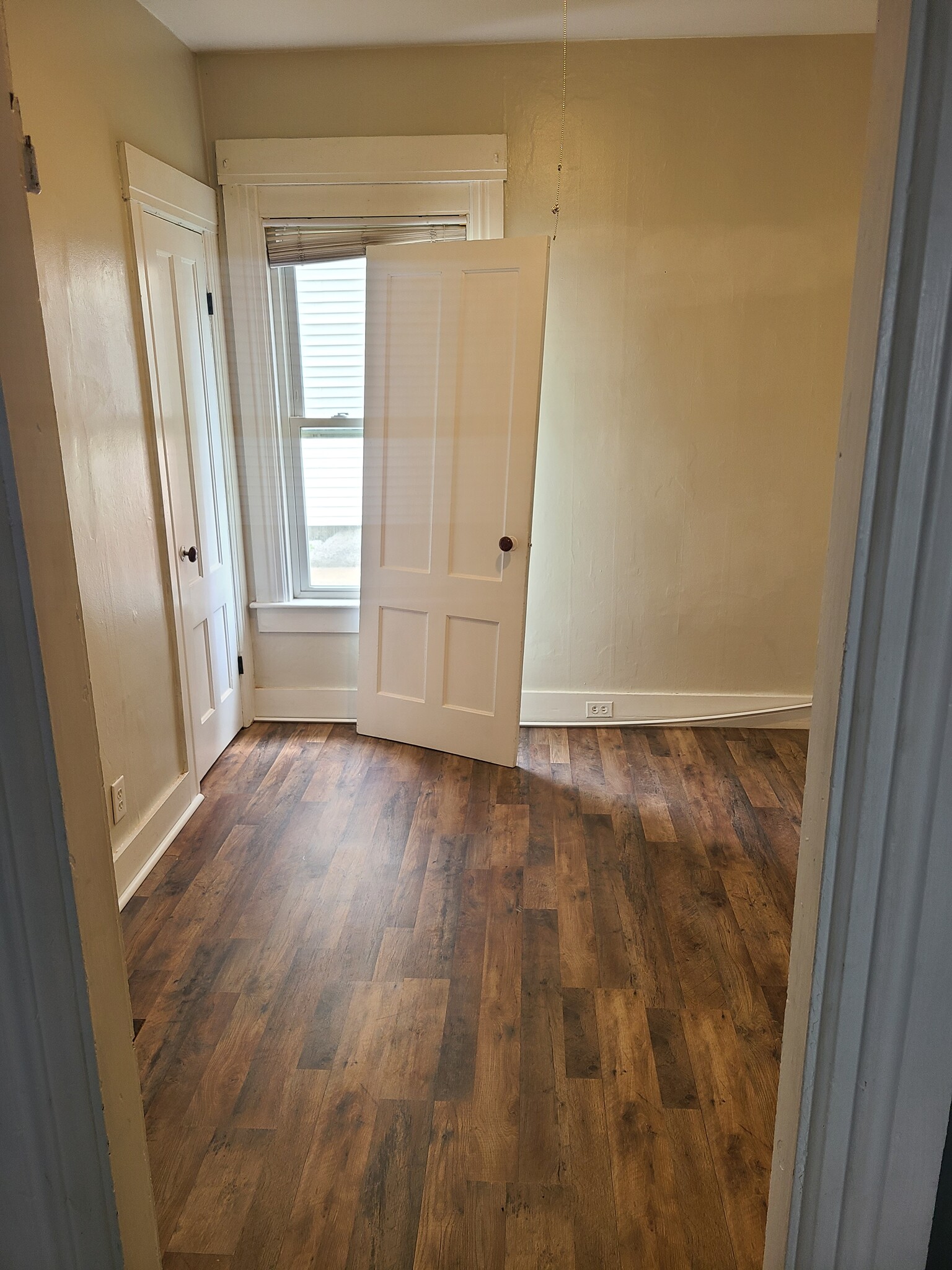 Bedroom #3 *for was removed for flooring install but has reinstalled - 57 Cartier St