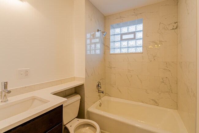 Building Photo - 3224 N Keating Ave