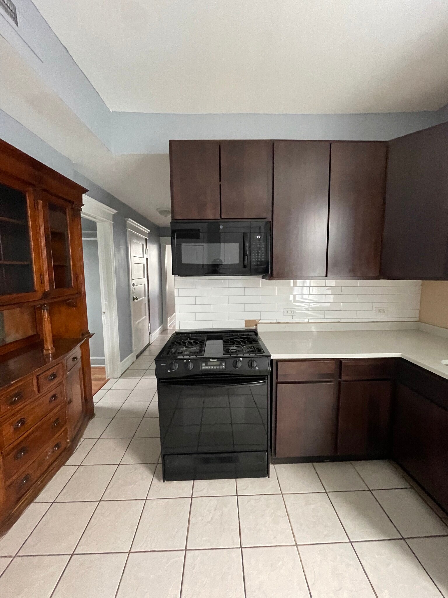 Building Photo - 2532 S Albany Ave