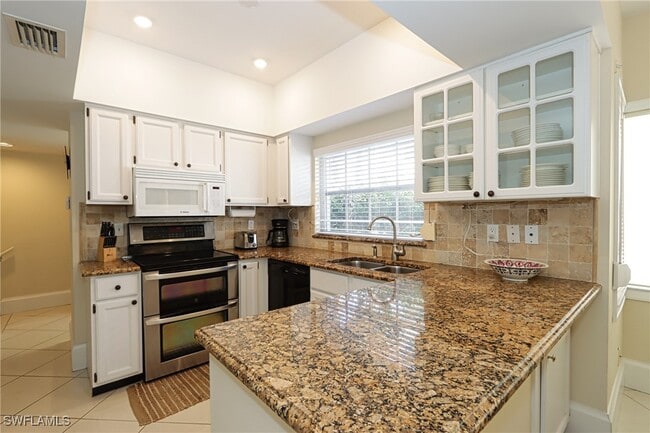 Building Photo - 5916 Chanteclair Dr