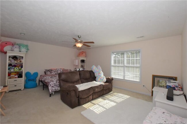 Building Photo - 38 Havistock Ct