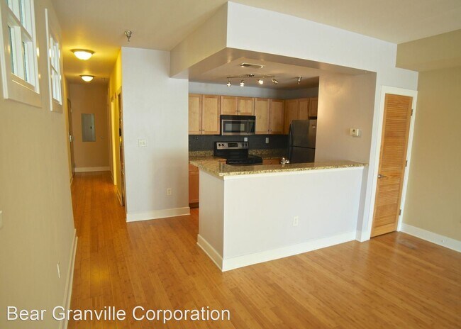 Building Photo - 118 W Marshall St