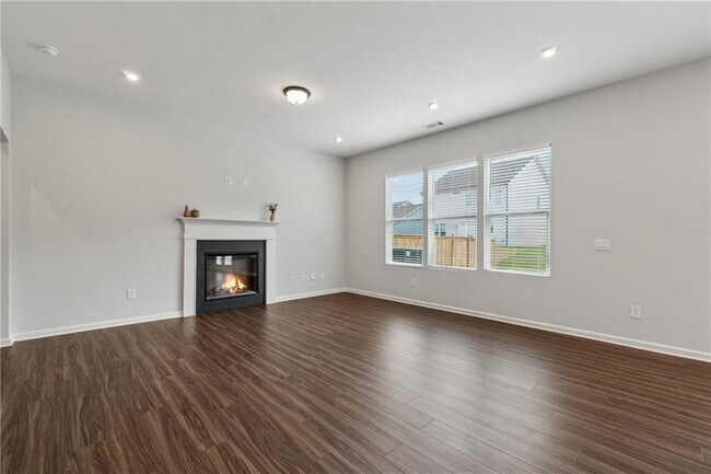 Building Photo - 708 Dover Spgs Dr