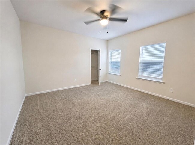 Building Photo - 757 Laurel Cove