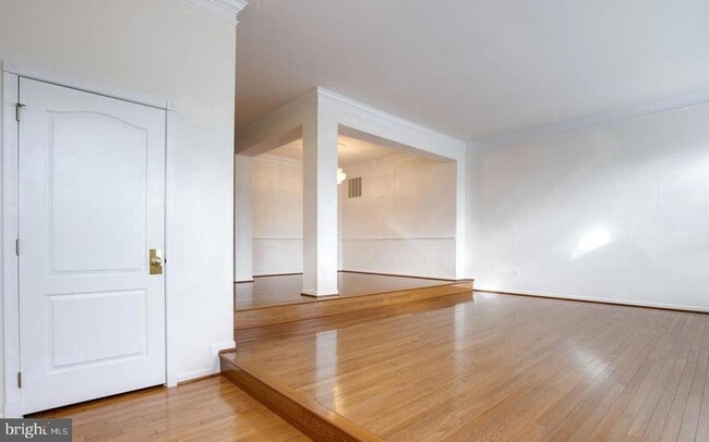 Building Photo - 25859 Kirkwood Square