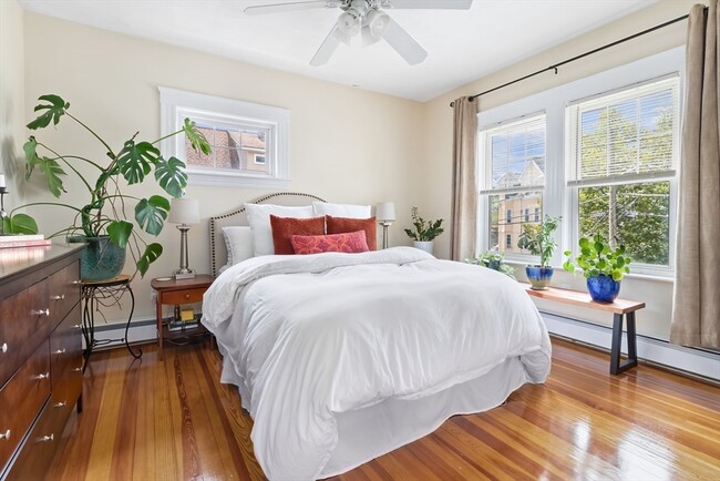 Building Photo - 69 Orchard St