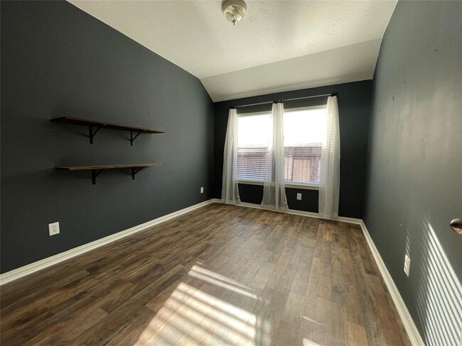 Building Photo - 7631 Golden Thistle Ln