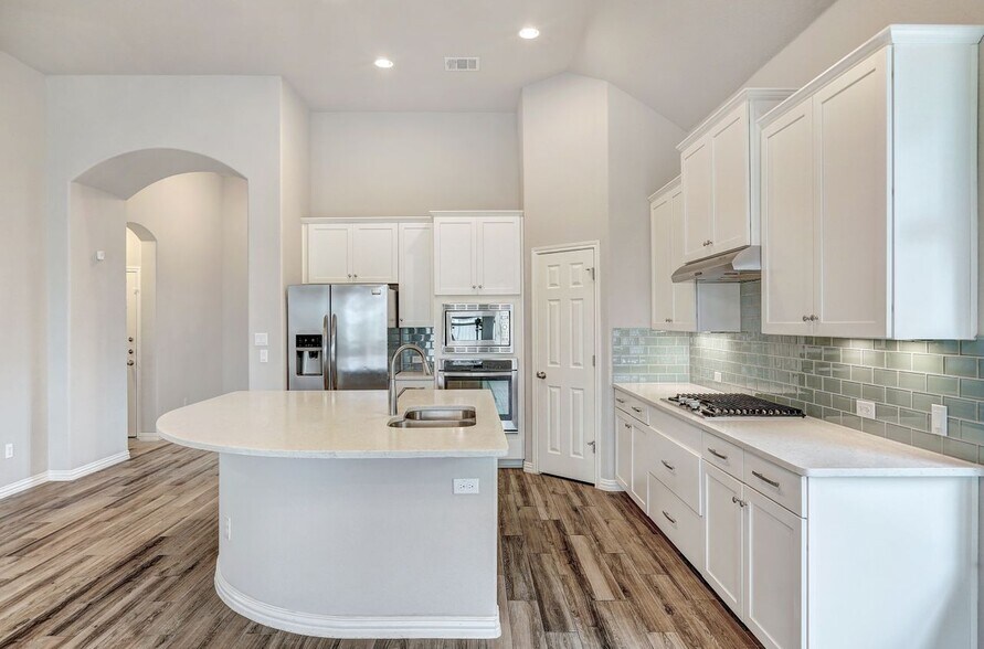 Building Photo - 213 Mindy Way