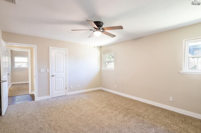 Building Photo - 1046 Jan Lee Dr