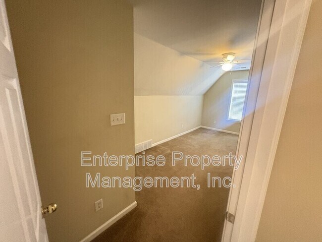 Building Photo - 7476 Bakers Glenn Ln