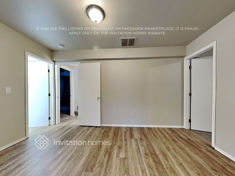 Building Photo - 24901 13th Pl S
