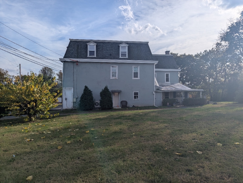 Building Photo - 144 N Main St