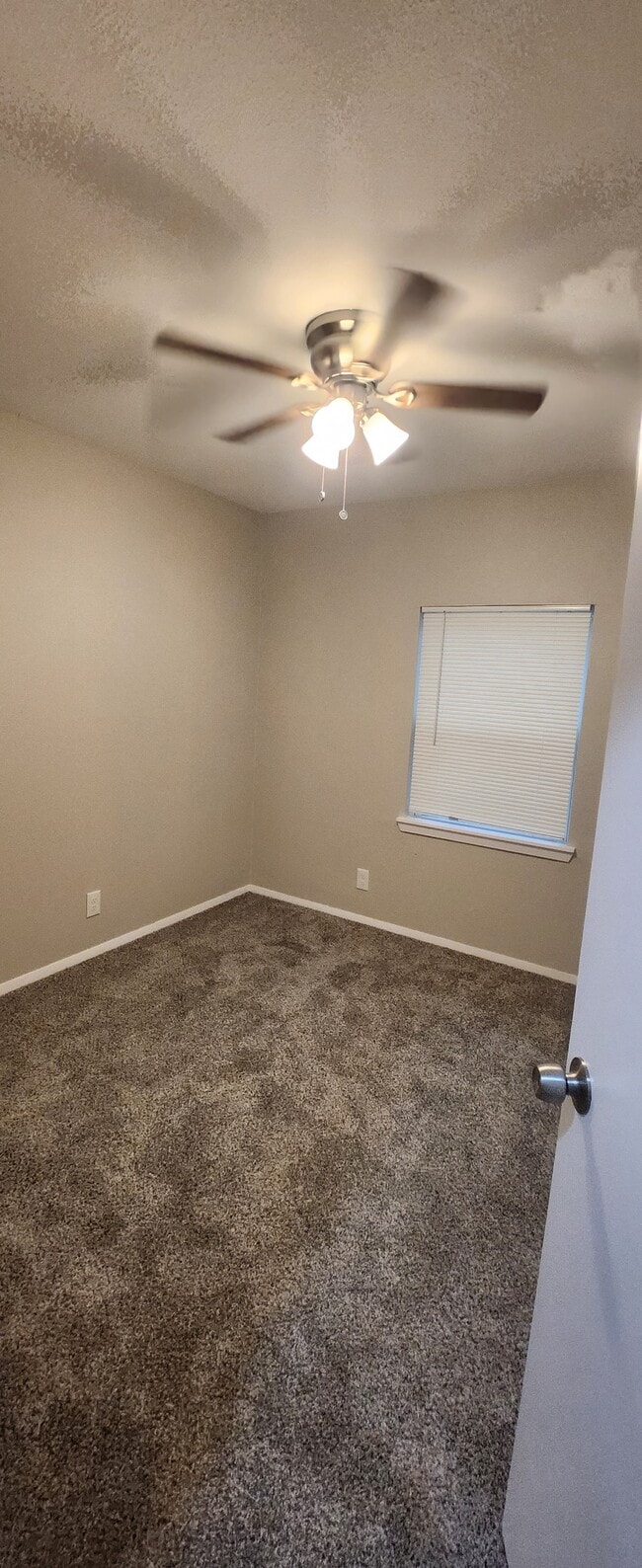 Building Photo - 1227 Westmoreland Dr