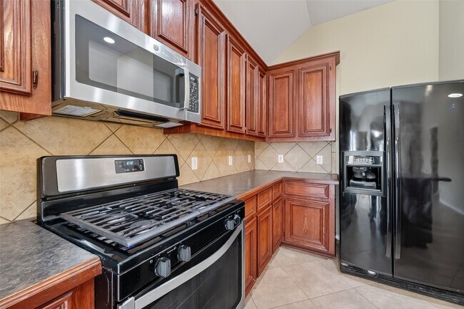 Building Photo - 2114 Thorn Berry Creek Ln