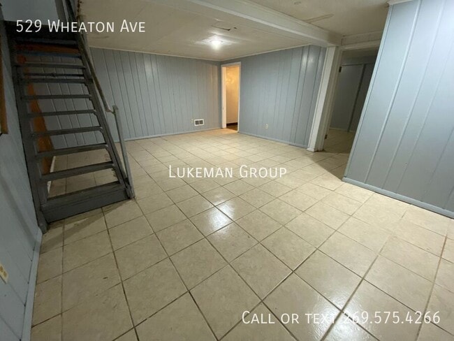 Building Photo - 529 Wheaton Ave