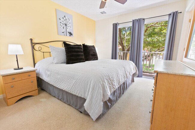Building Photo - 8536 Crystal Cove Loop