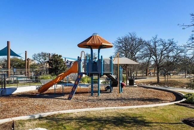 Building Photo - 136 Tucana St