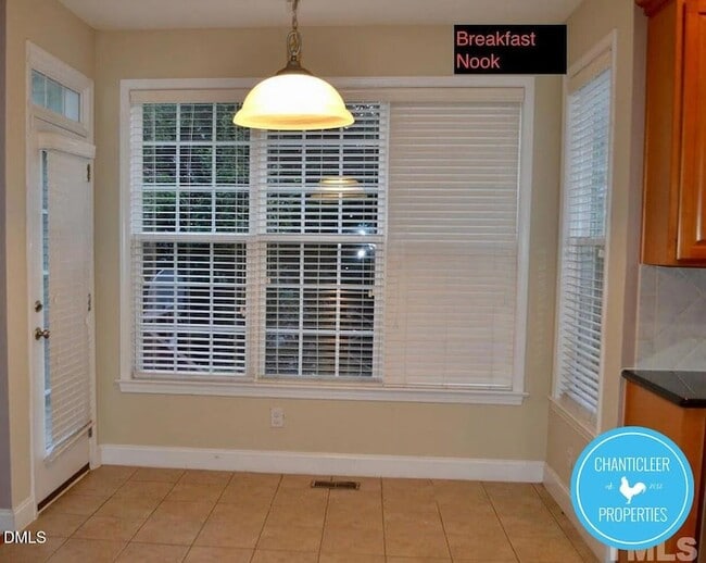 Building Photo - 200 Elmhaven Way