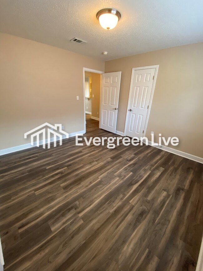 Building Photo - 65 Assana Ct