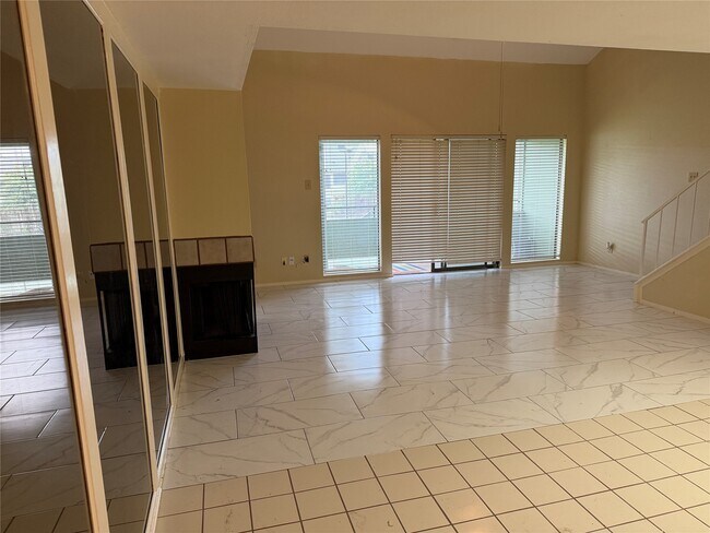 Building Photo - 14777 Wunderlich Dr