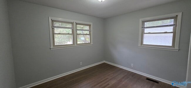 Building Photo - 3313 Teton Dr NW