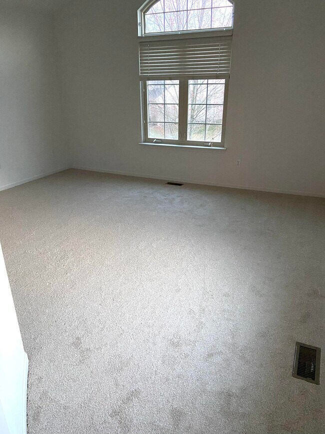 Building Photo - 6145 Gabrielle Ave