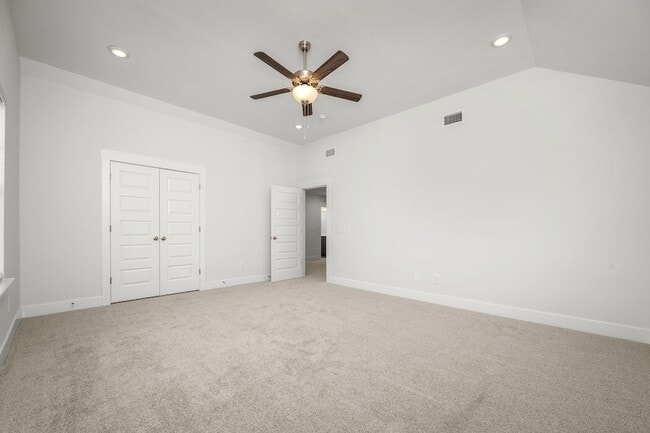 Building Photo - 2626 Unitas Dr