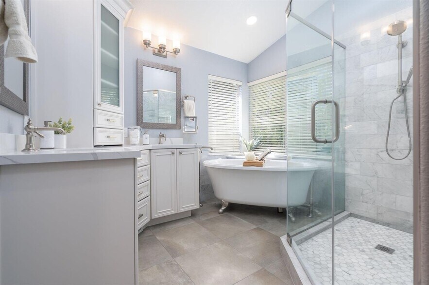 Building Photo - 2532 Tapestry Way
