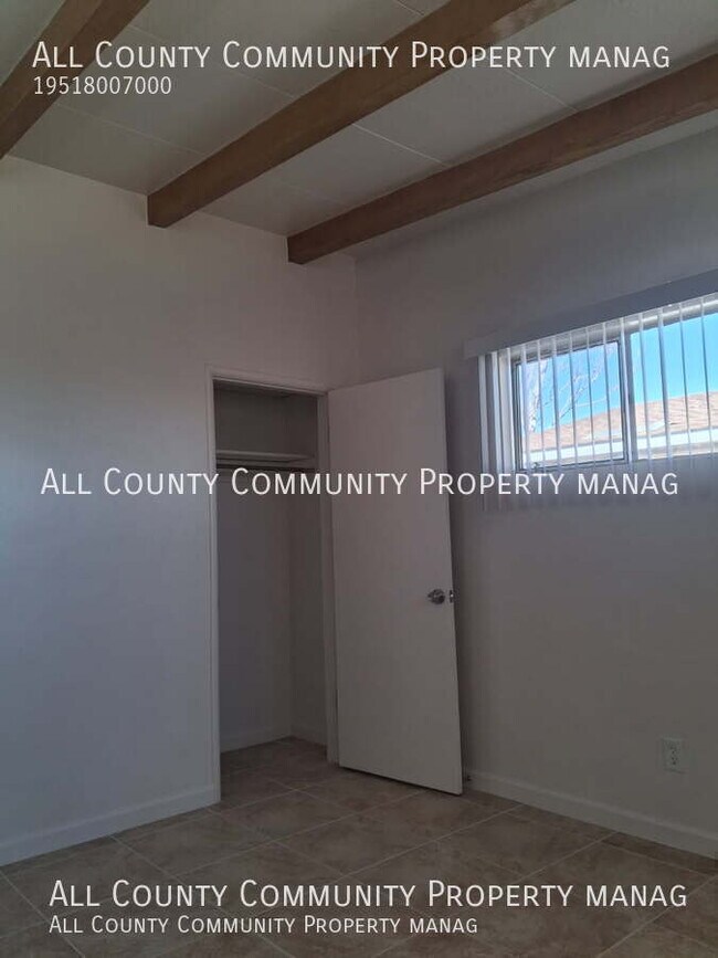 Building Photo - 6377 Hermosa Ave