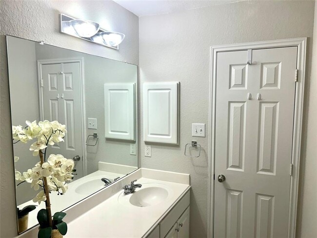 Building Photo - 14918 Calico Heights Ln