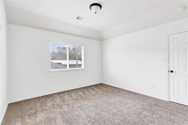 Building Photo - 630 Carriage View Ln