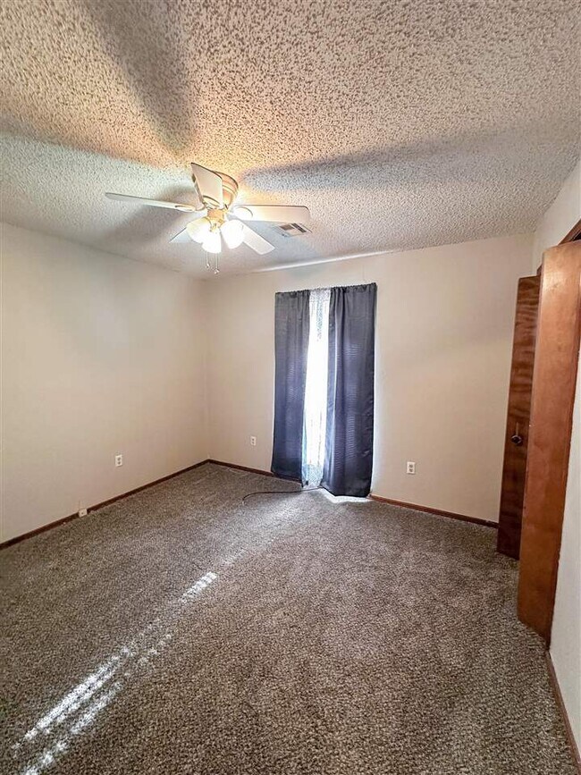 Building Photo - 4714 SE 47th St