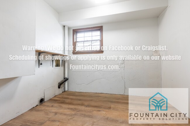 Building Photo - 807 Laurel Ave