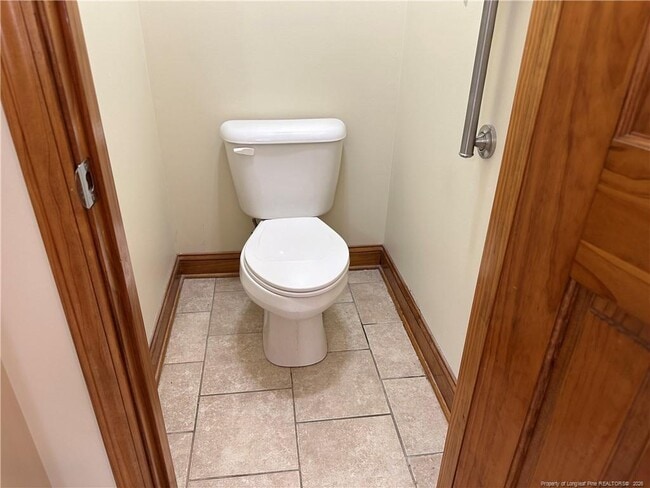 Building Photo - 1935 Sunshine Ct