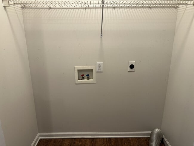 Building Photo - 3208 Deer Path Cir