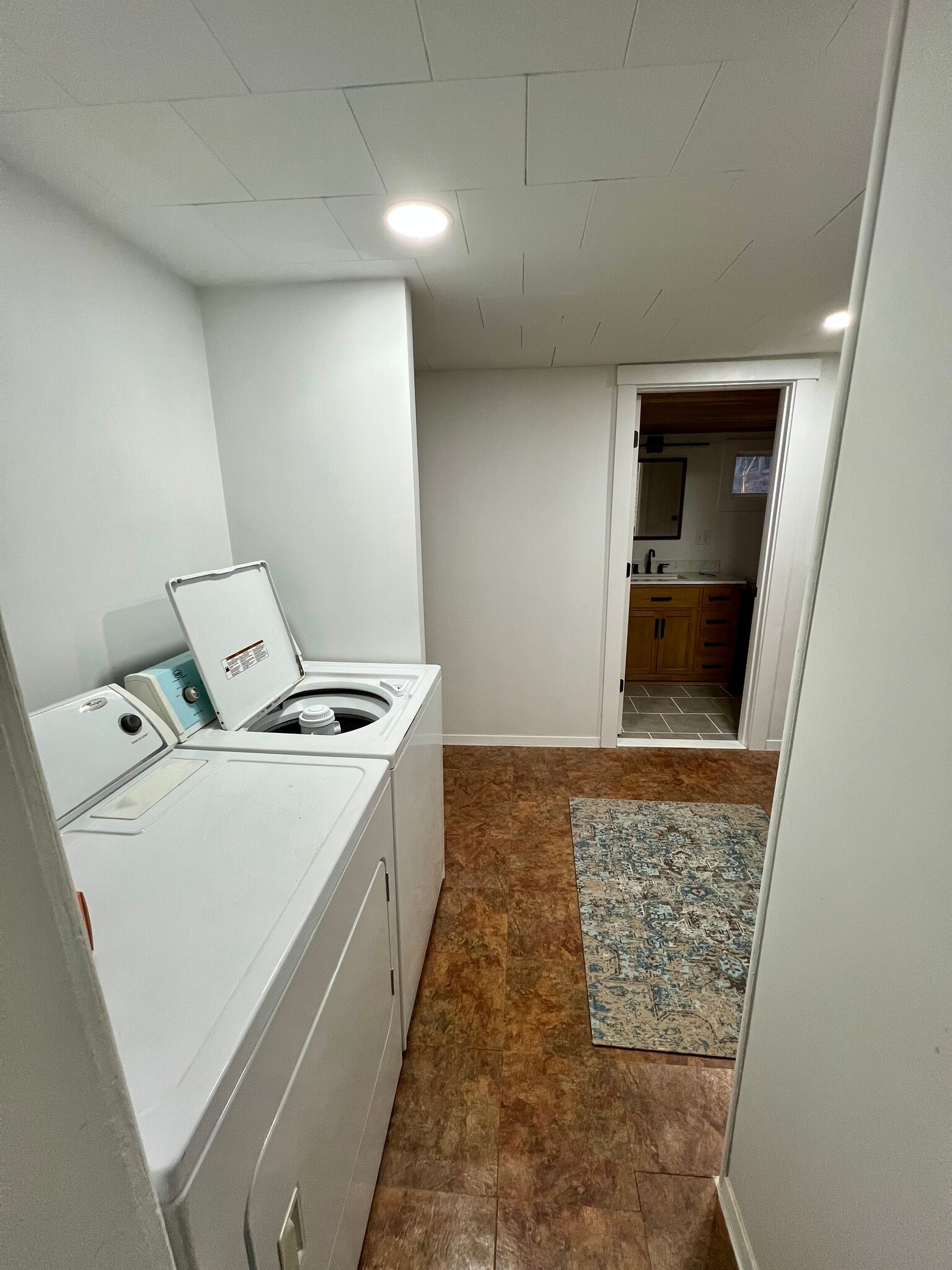 Private bath entrance - 172 Princeton Ave