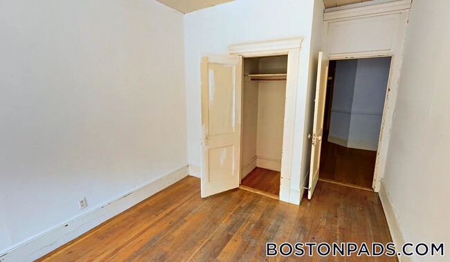 Building Photo - 24 Westland Ave