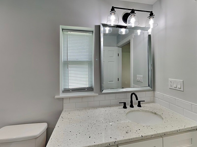 Building Photo - 2852 Scarlet Rd