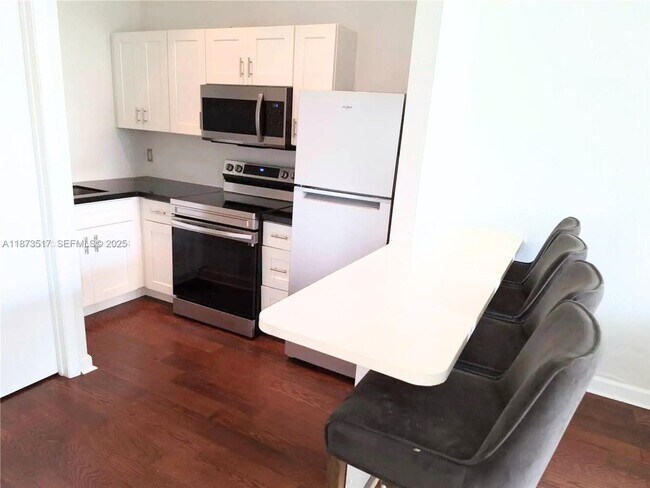 Building Photo - 1009 Meridian Ave