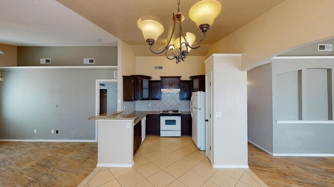 Building Photo - 14336 Desert Sage Dr
