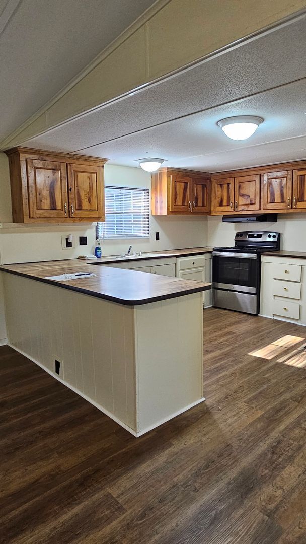 Building Photo - mobile home conveniently located