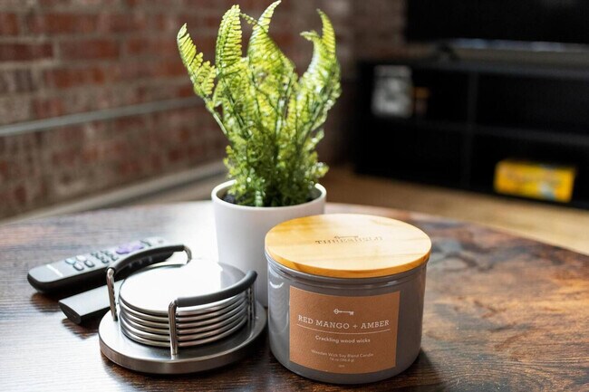 Building Photo - 1220 SW Washington St