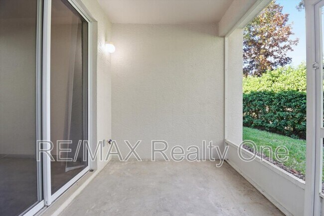 Building Photo - 1705 W Spring Meadow Loop