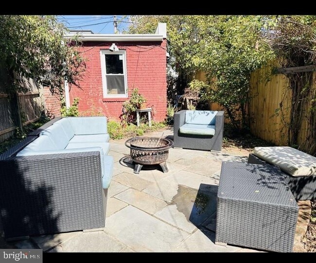 Building Photo - 119 W St NW