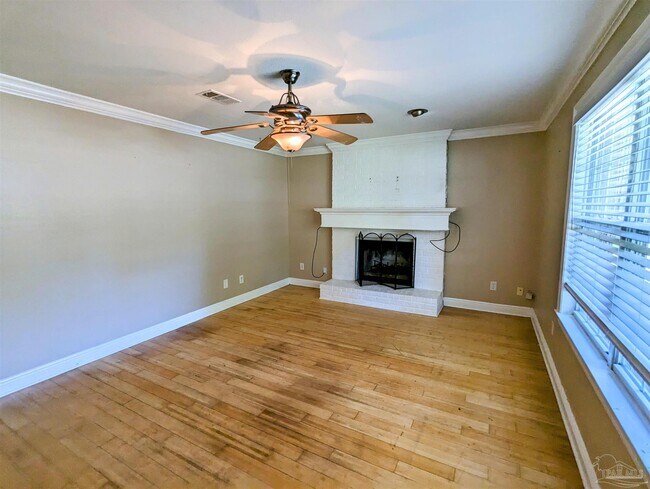 Building Photo - 815 Brook Meadow Ln