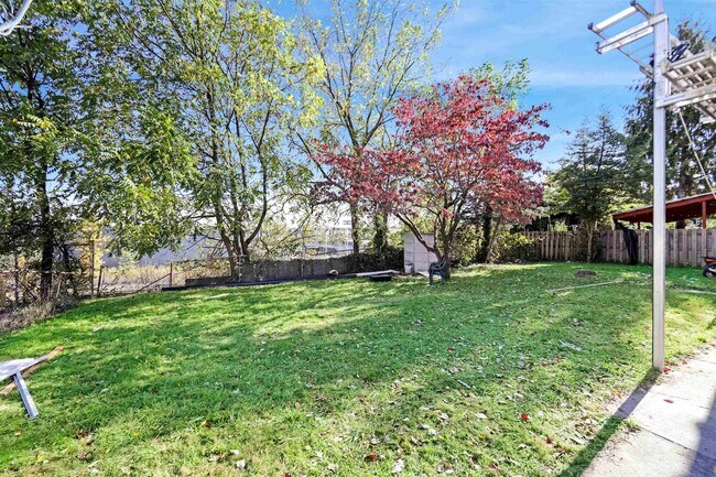 Building Photo - 230 Princeton Ave