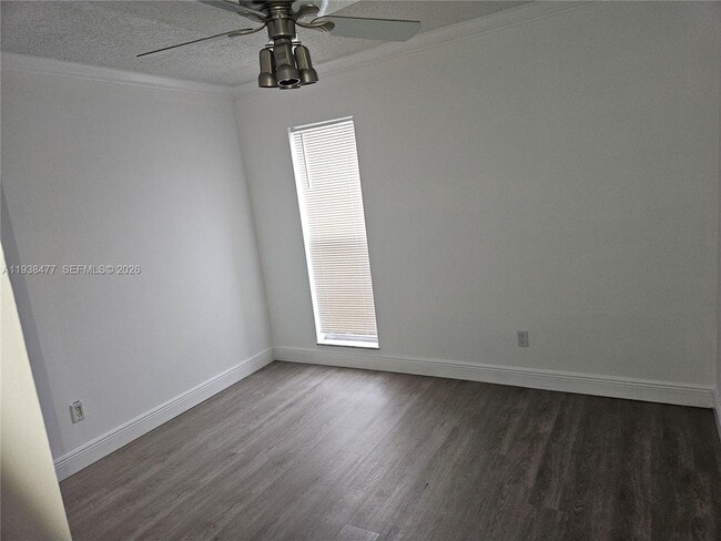 Building Photo - 5320 NE 6th Ave