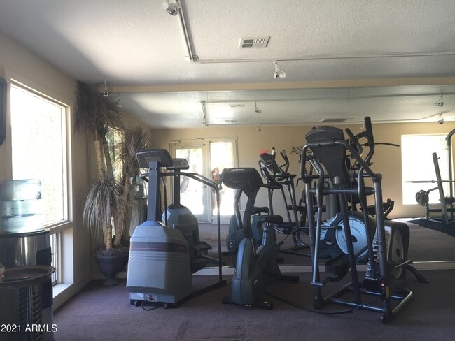 Building Photo - 5877 N Granite Reef Rd