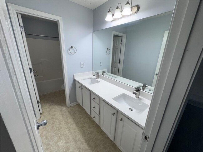 Building Photo - 2752 Saddle Horn Pl SW