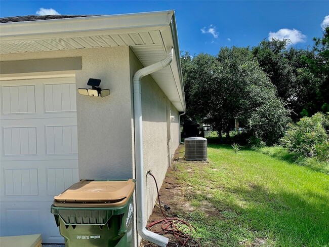 Building Photo - 6338 Lenape Ln